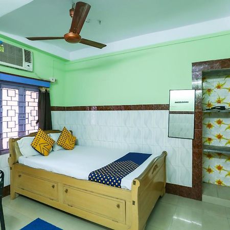 Oyo 73902 Vyttila Residency Kochi Exterior photo
