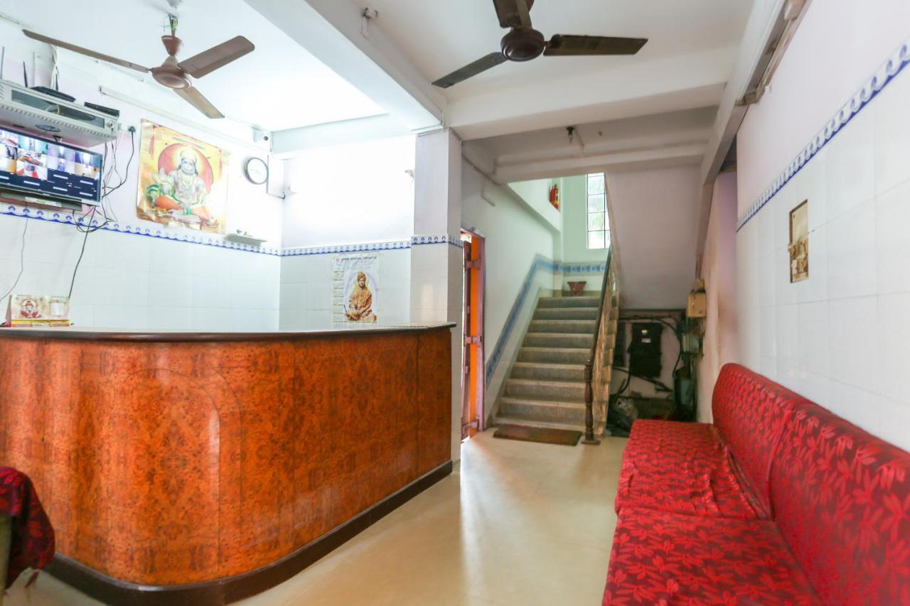 Oyo 73902 Vyttila Residency Kochi Exterior photo