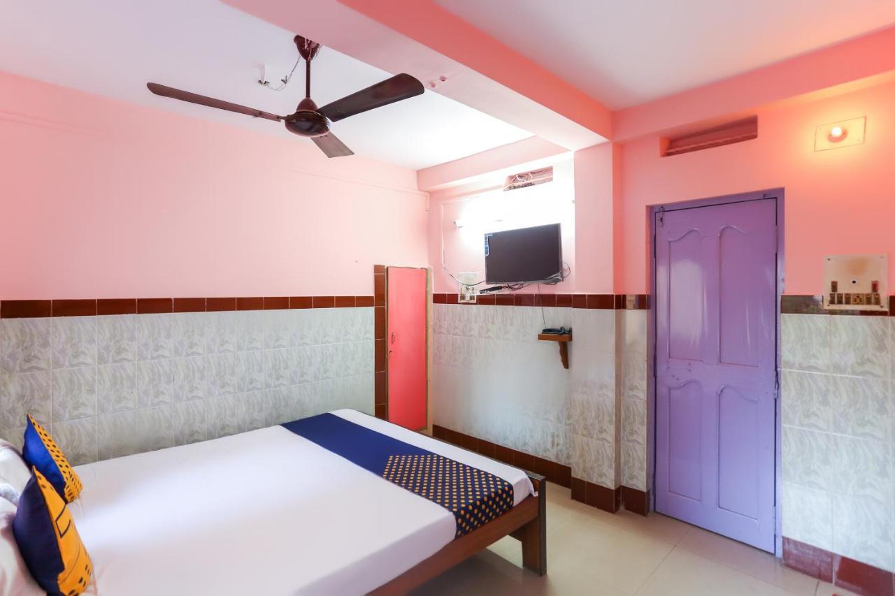 Oyo 73902 Vyttila Residency Kochi Exterior photo