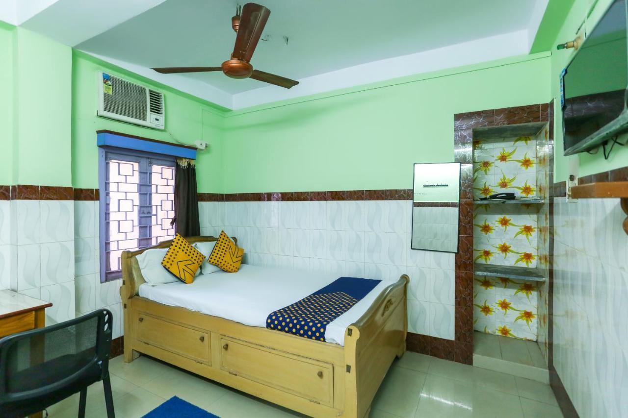 Oyo 73902 Vyttila Residency Kochi Exterior photo