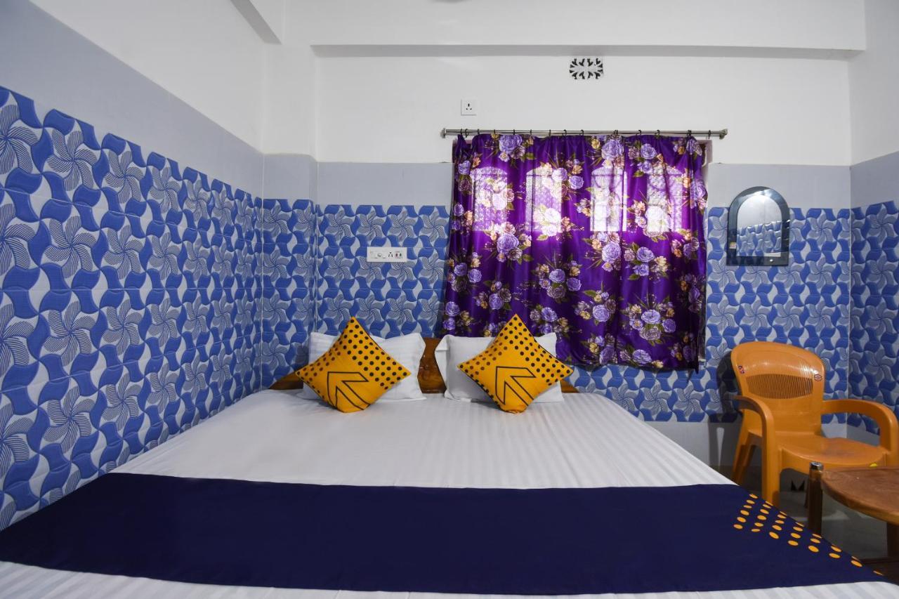 Oyo 73902 Vyttila Residency Kochi Exterior photo