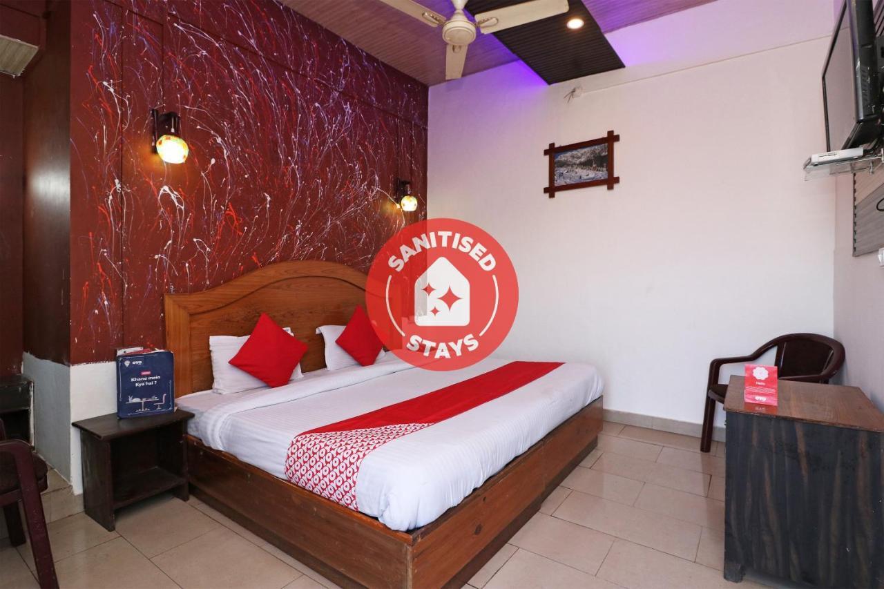 Oyo 73902 Vyttila Residency Kochi Exterior photo
